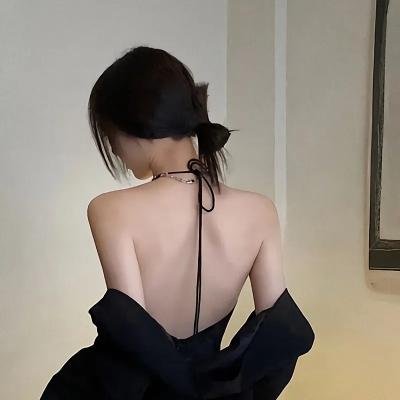向下扭曲